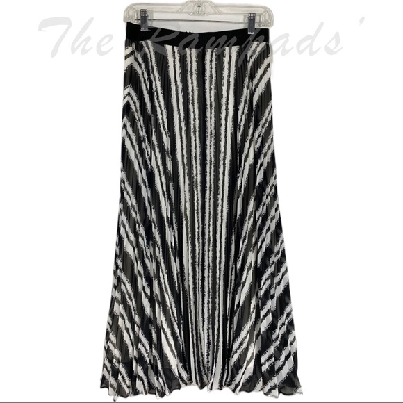 NWOT Ann Taylor Black and White Zebra Stripes Maxi Long Skirt Size Small… - Picture 1 of 6